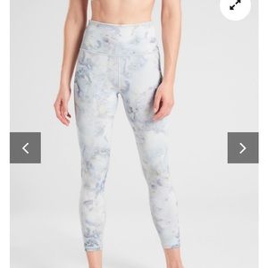Athleta elation 7/8 tight, snow dye color